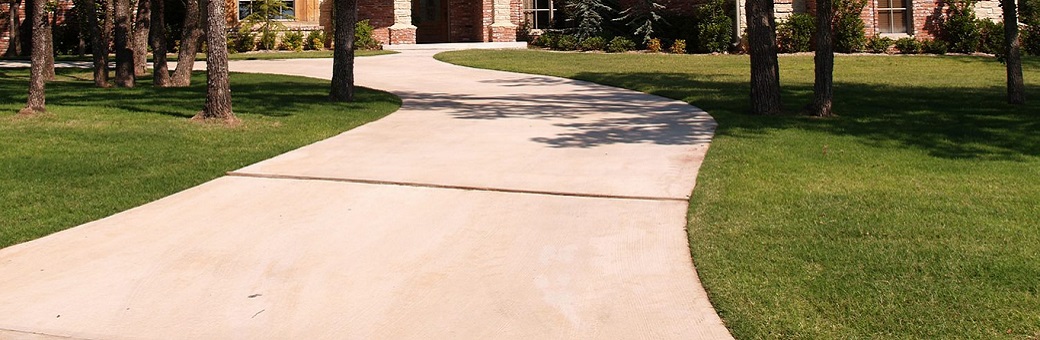 Residential Driveway Pressure Washing Services in Newnan, GA by 1080 Pressure Washing